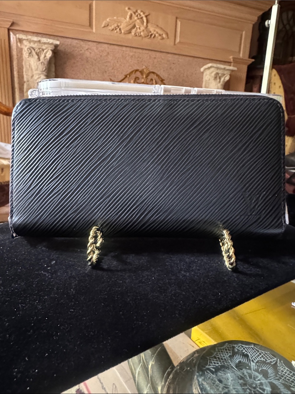 Louie Vuitton Epi long wallet